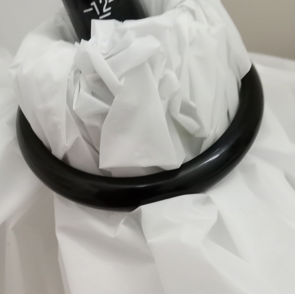 Vintage 1940s Black Bakelite Bangle Bracelet - Picture 2 of 3